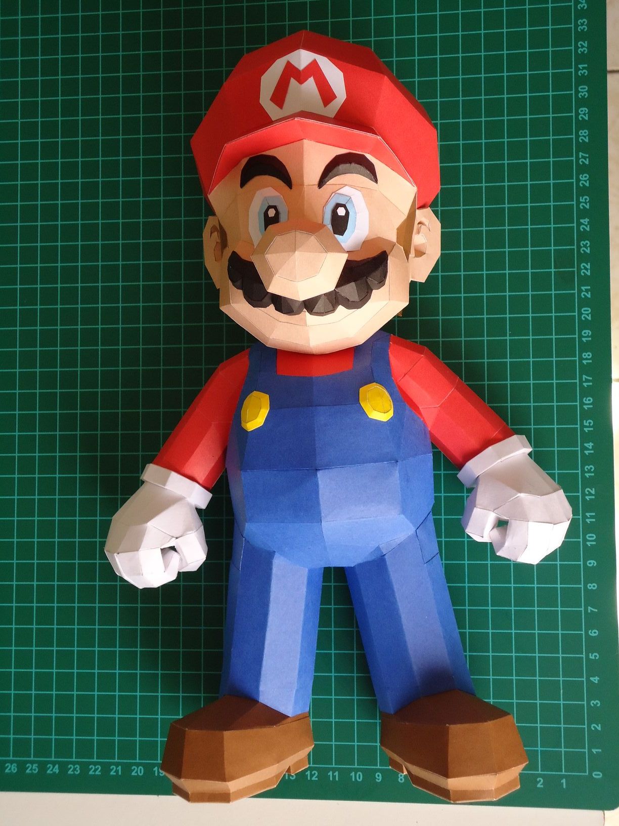 Super Mario papercraft - Mario Origami!